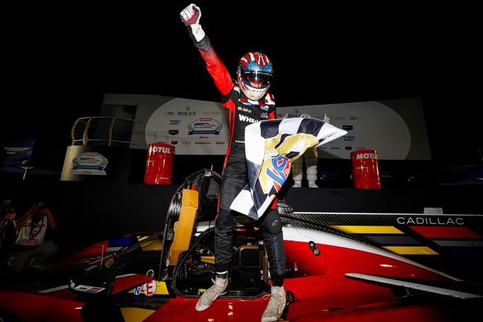 #31 Cadillac Action Express Cadillac V- Series.R: Jack Aitken, Earl Bamber, Frederik Vesti