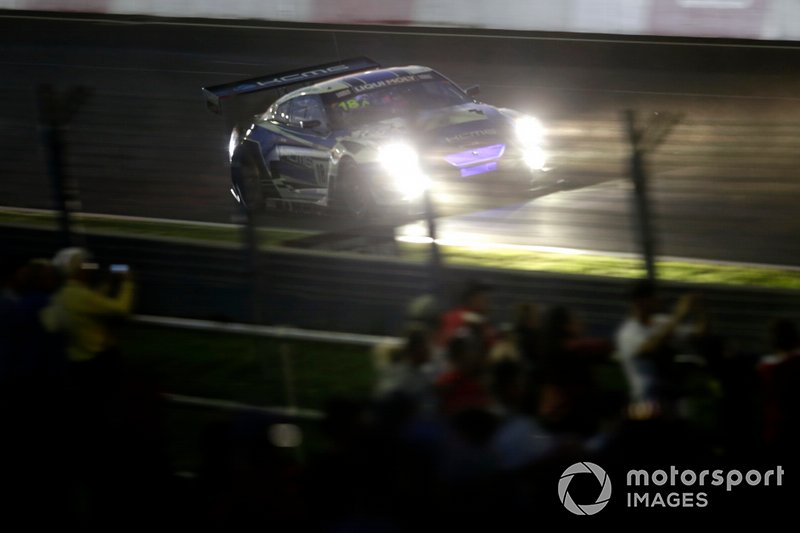 #18 KCMG Nissan GT-R Nismo GT3: Alexandre Imperatori, Oliver Jarvis, Edoardo Liberatiä