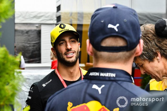 Daniel Ricciardo, Renault F1 Team e Max Verstappen, Red Bull Racing 
