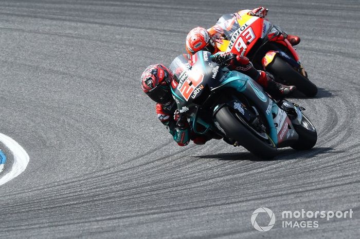 Fabio Quartararo, Petronas Yamaha SRT precede Marc Marquez, Repsol Honda Team

