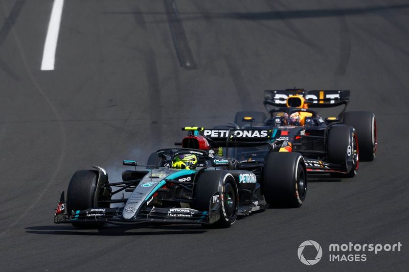 Lewis Hamilton, Mercedes F1 W15, Max Verstappen, Red Bull Racing RB20