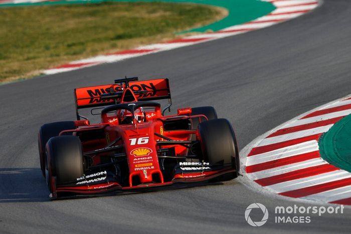 Leclerc rivaliza Vettel na pré-temporada