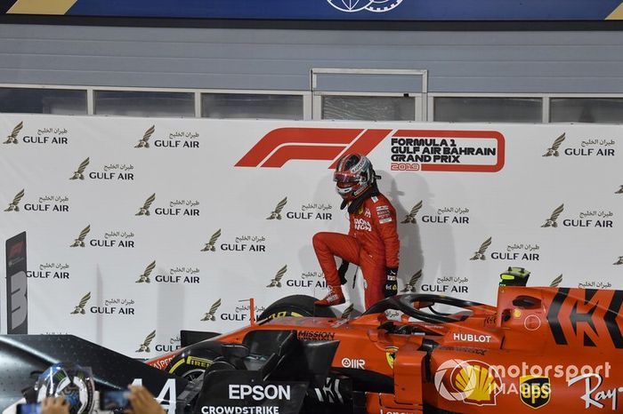 Charles Leclerc, Ferrari, tercero, en Parc Ferme