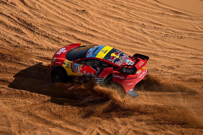 #211 Bahrain Raid Xtreme Prodrive: Sebastien Loeb, Fabian Lurquin
