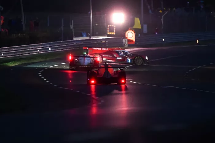 Accidente: #1 Richard Mille Racing Team Oreca 07 - Gibson LMP2, Tatiana Calderon, Sophia Florsch, Beitske Visser, #74 Racing Team India Eurasia Ligier JSP217 - Gibson LMP2, James Winslow, John Corbett, Tom Cloet