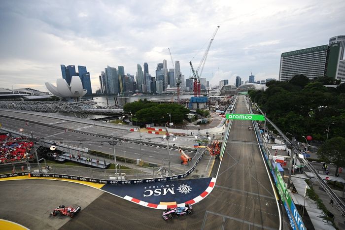 Charles Leclerc, Ferrari, Pierre Gasly, Alpine