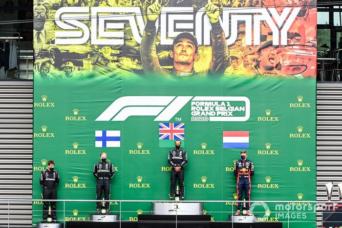 Podio: segundo lugar Valtteri Bottas, Mercedes-AMG F1, ganador Lewis Hamilton, Mercedes-AMG F1, tercer lugar Max Verstappen, Red Bull Racing