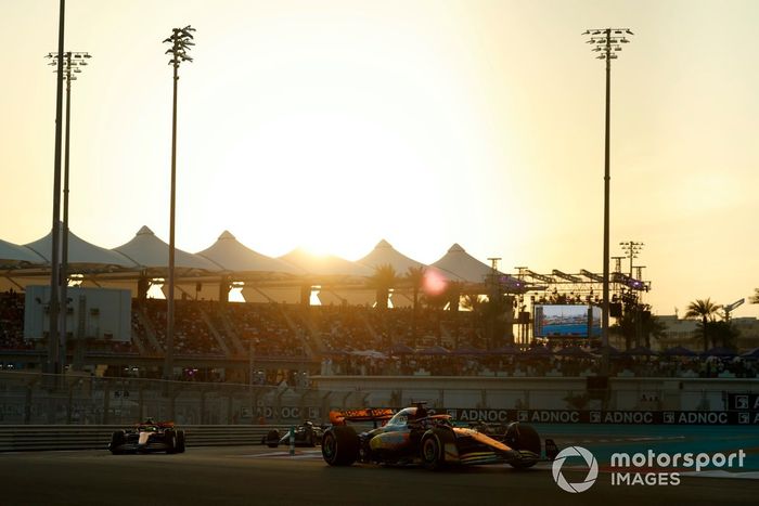 Oscar Piastri, McLaren MCL60, Lando Norris