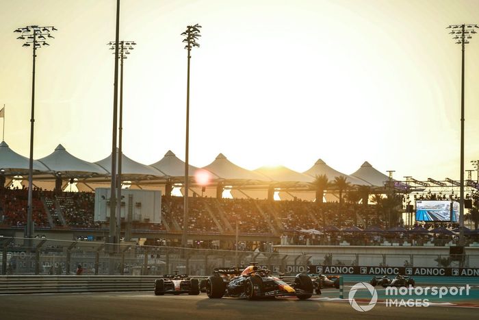 Max Verstappen, Red Bull Racing RB19, Charles Leclerc, Ferrari SF-23