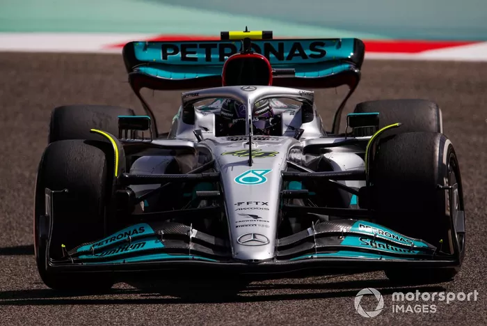 Lewis Hamilton, Mercedes W13