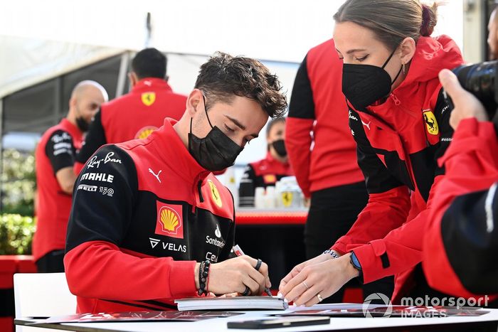Charles Leclerc, los carteles de Ferrari 