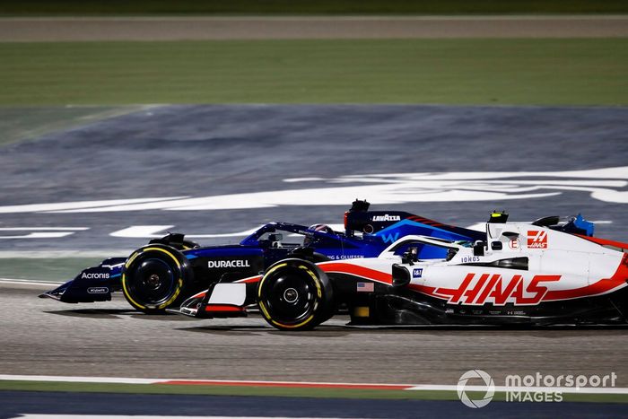 Alex Albon, Williams FW44, Mick Schumacher, Haas VF-22