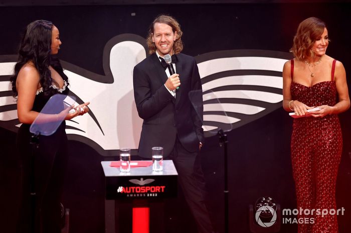 Sebastian Vettel recibe el Premio a la Trayectoria