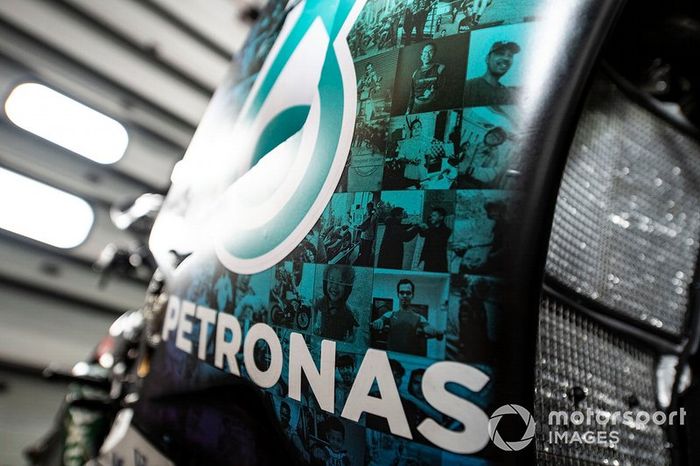 Petronas Yamaha SRT, decoración carrera de casa
