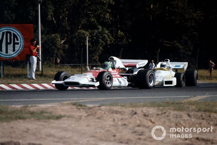 Reine Wisell, BRM P153, Carlos Reutemann, Brabham BT34 Ford
