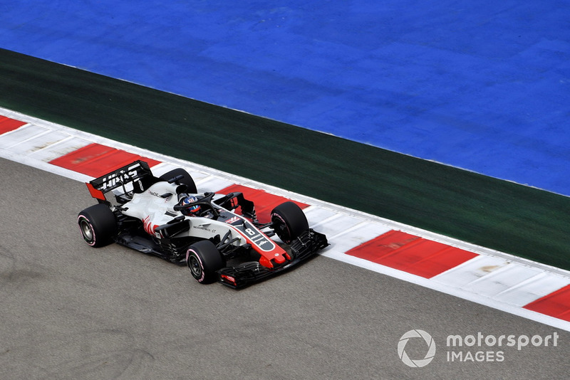 15. Romain Grosjean, Haas F1 Team VF-18