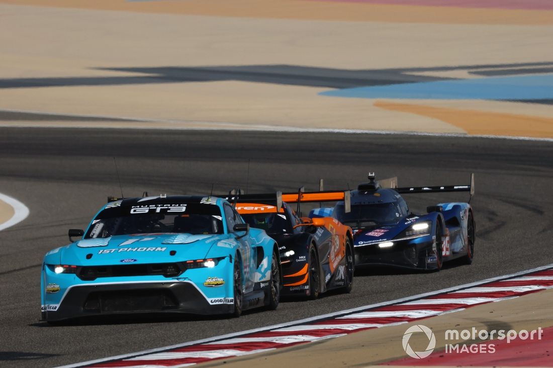 #77 Proton Competition Ford Mustang LMGT3: Ryan Hardwick, Zacharie Robichon, Ben Barker