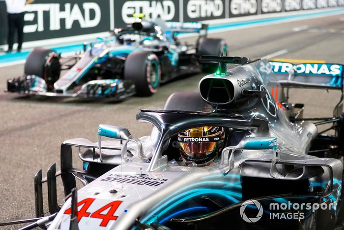 Lewis Hamilton, Mercedes AMG F1 W09 EQ Power+, y Valtteri Bottas, Mercedes AMG F1 W09 EQ Power+