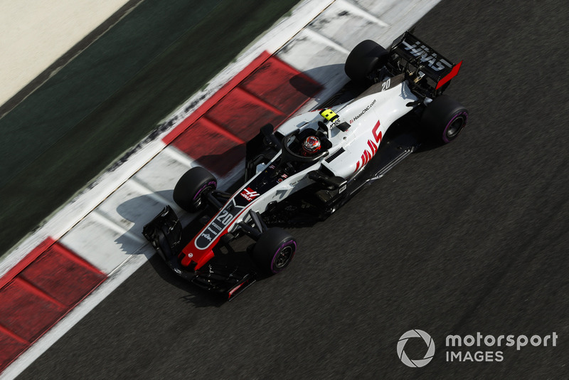 13: Кевін Магнуссен, Haas F1 Team VF-18, 1'37.309