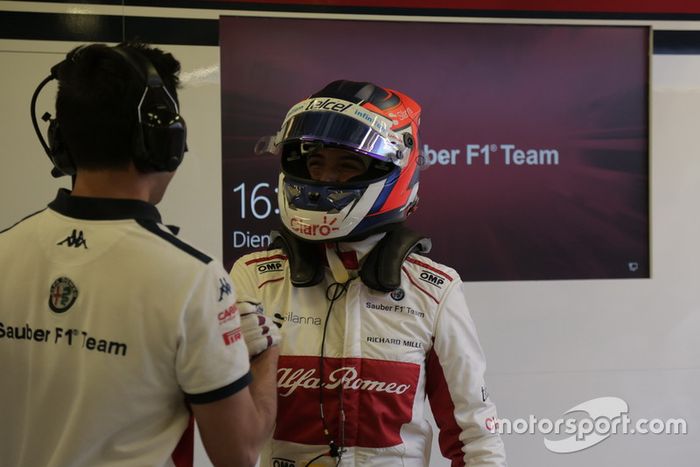 Tatiana Calderón, Sauber C37 piloto de prueba