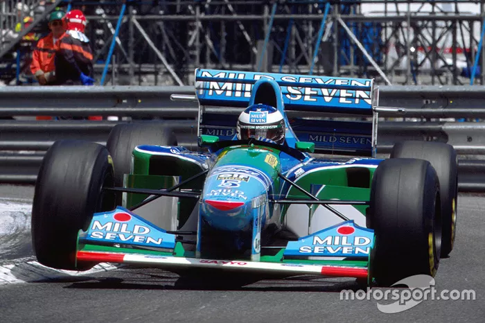 1994: Benetton - Campeão, 8 vitórias, 92 pontos, 16 GPs