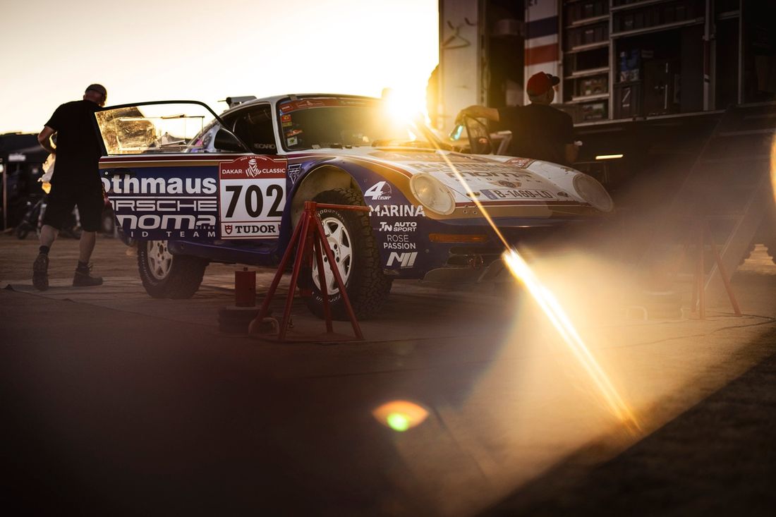 #702 Momabikes Raid Team Porsche: Juan Morera, Lidia Ruba