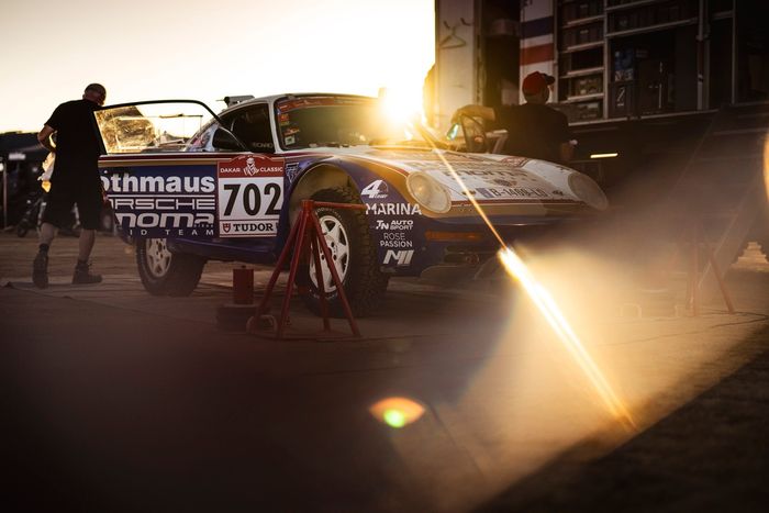 #702 Momabikes Raid Team Porsche: Juan Morera, Lidia Ruba