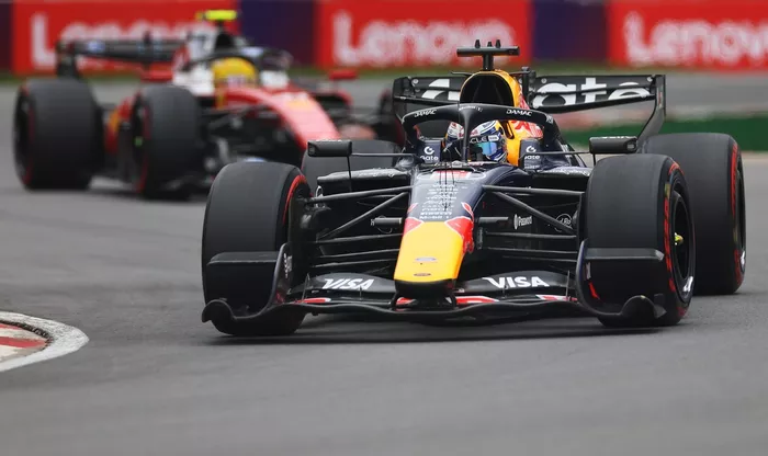 Lewis Hamilton, Ferrari, Max Verstappen, Red Bull Racing