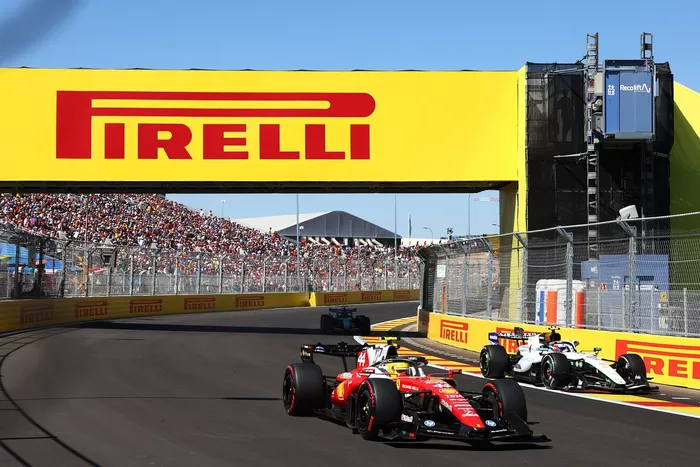 Lewis Hamilton, Ferrari, Carlos Sainz, Williams