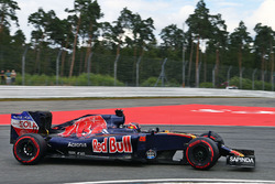 Данііл Квят, Scuderia Toro Rosso STR11