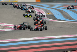 Joel Eriksson, Motopark Dallara F312 Volkswagen; Lance Stroll, Prema Powerteam Dallara F312 Mercedes-Benz