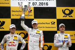 Podio: Ganador de la carrera Robert Wickens (CAN) Mercedes-AMG Team HWA, Mercedes-AMG C63 DTM; segun