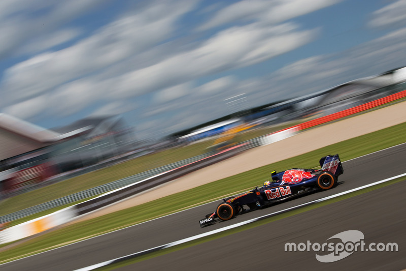 8. Carlos Sainz Jr., Scuderia Toro Rosso STR11