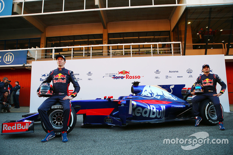Даниил Квят, Карлос Сайнс, Scuderia Toro Rosso STR12