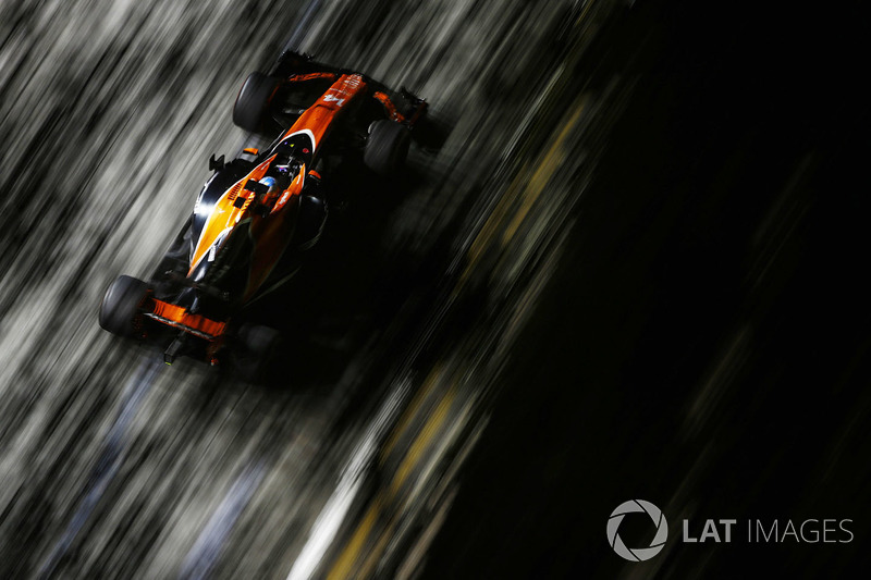 8. Фернандо Алонсо, McLaren MCL32