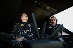 Josef Newgarden, Team Penske Chevrolet and engineer