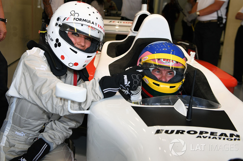 Jacques Villeneuve, F1 Experiences 2-Seater Driver and F1 Experiences 2-Seater passenger Federica Ma