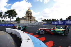 Lucas di Grassi, ABT Schaeffler Audi Sport, devance Daniel Abt, ABT Schaeffler Audi Sport