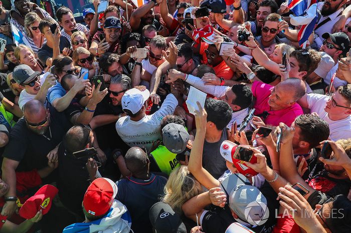 Lewis Hamilton, Mercedes AMG F1 celebra
