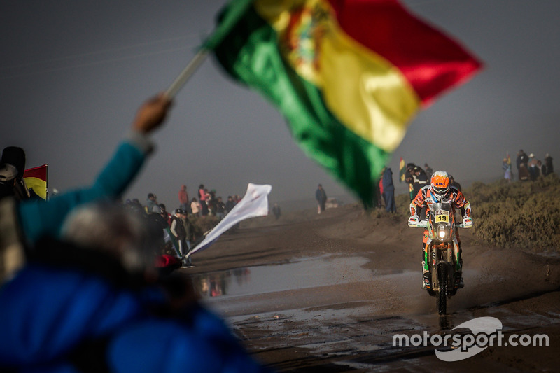 Laia Sanz scheurt door Bolivia