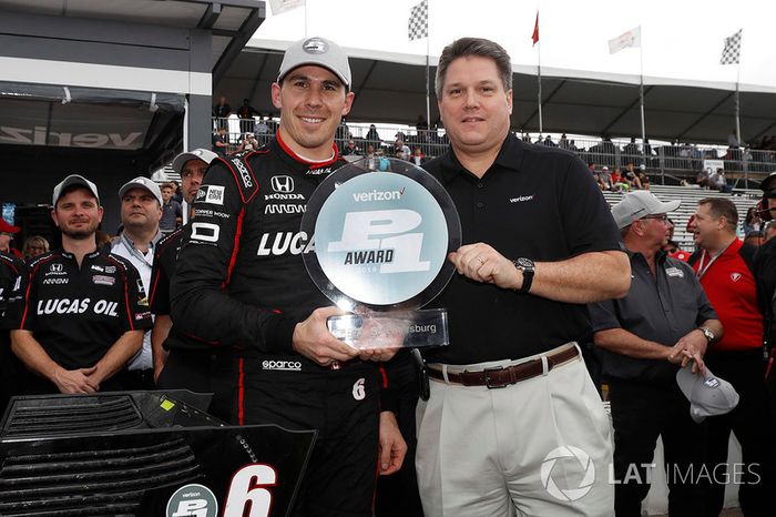 Ganador de la pole Robert Wickens, Schmidt Peterson Motorsports Honda