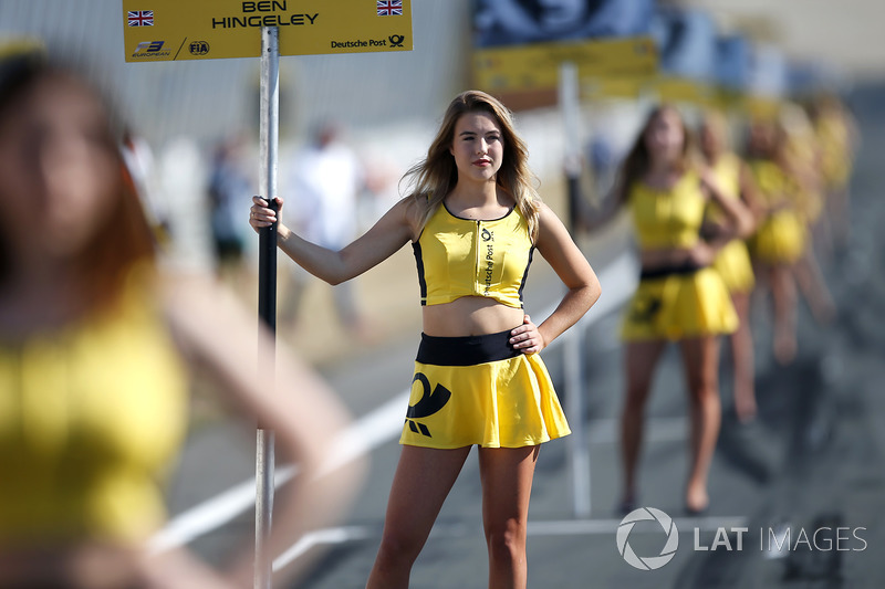 Grid girl of Ben Hingeley, Hitech Bullfrog GP Dallara F317 - Mercedes-Benz