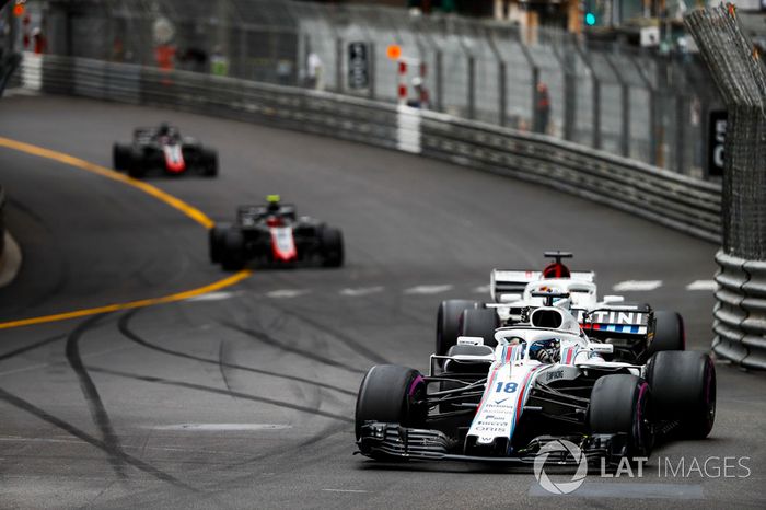 Lance Stroll, Williams FW41, Marcus Ericsson, Sauber C37, Kevin Magnussen, Haas F1 Team VF-18, y Romain Grosjean, Haas F1 Team VF-18