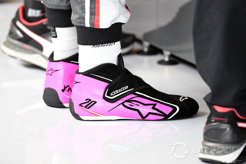 Las botas Alpinestars de Kevin Magnussen, Haas F1