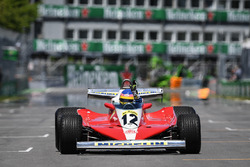 Jacques Villeneuve, pilote la Ferrari 312T3 de son père, vainqueur du GP du Canada 1978