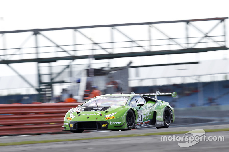 #63 GRT Grasser Racing Team, Lamborghini Huracan GT3: Mirko Bortolotti, Christian Engelhart, Andrea 