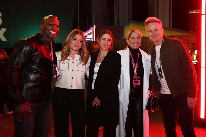 Terry Crews Rebecca King-Crews Gordon Ramsay Tana Ramsay y Tilly Ramsay en el Paddock