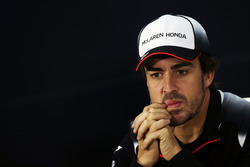 Fernando Alonso, McLaren en la Conferencia de prensa FIA