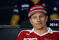 Kimi Räikkönen, Ferrari, in der Pressekonferenz