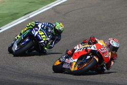 Marc Marquez, Repsol Honda Team; Valentino Rossi, Yamaha Factory Racing